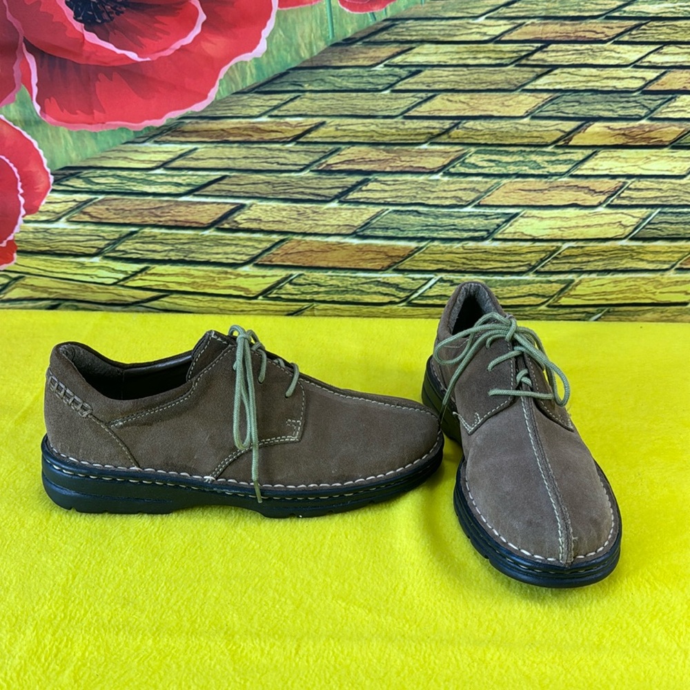 Earth Brown oxfords shoes